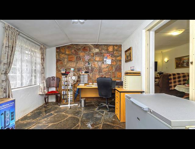 5 BEDROOM HOUSE FOR SALE IN GILLITTS